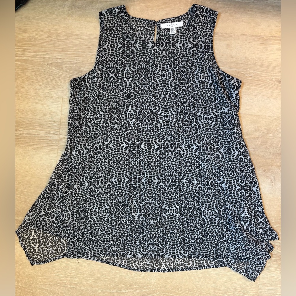 Fever Abstract Patterned Tunic Top
